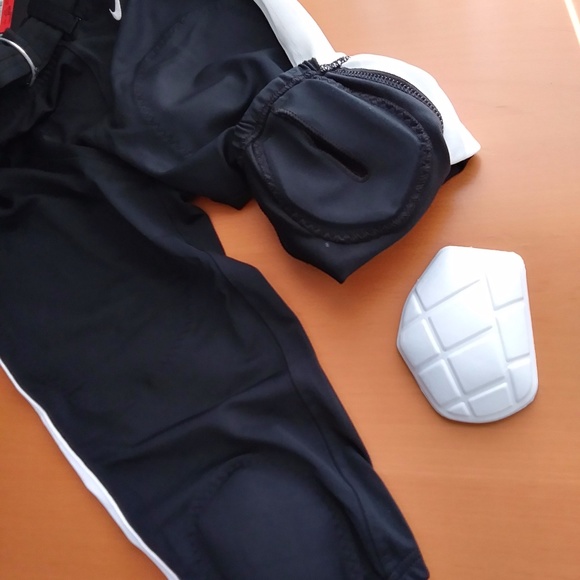 Nike Football Pants | Mens Sm, Md, Lg - Picture 13 of 15